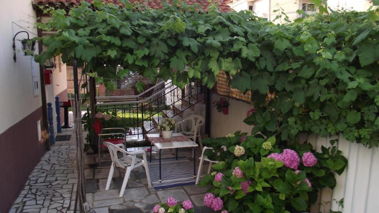 Villa Lakeview Paradise Pestani Exterior photo